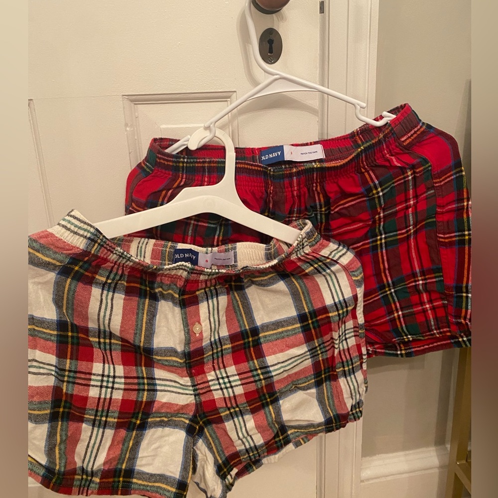 Set of 2 Holiday Pajama shorts Old navy